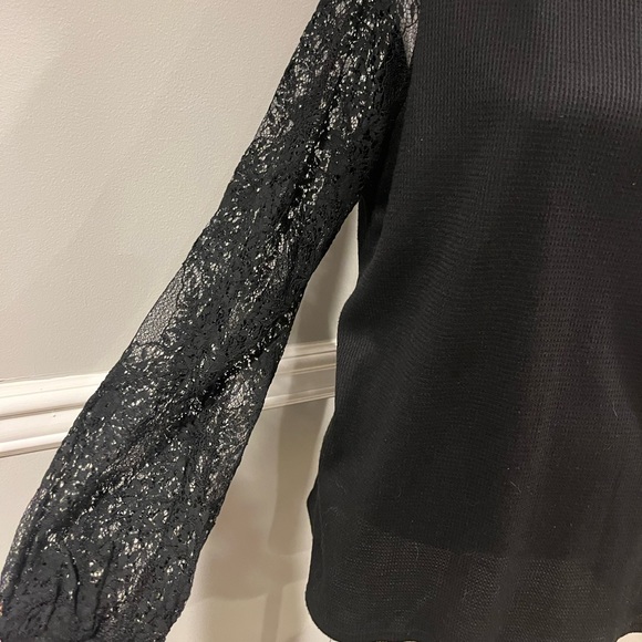 Women's Black Lace Long Sleeve Top - So pretty on! NWOT Size Med… - Picture 8 of 11